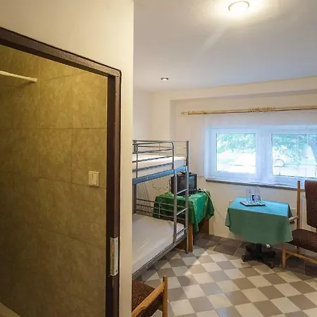 Hostel Hostel Bustehrad