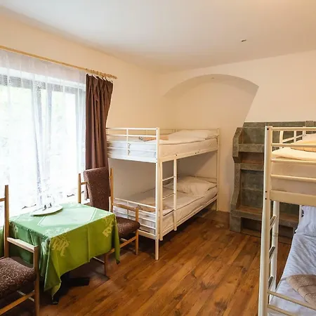 Hostel Bustehrad Hostel *
